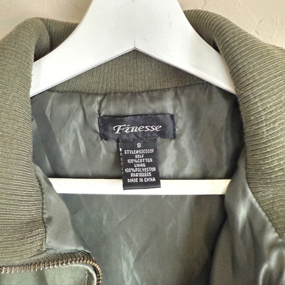 Finesse Funnel Mock Neck Army Green Bomber Aviator Cropped Jacket Hooded Small - Picture 4 of 9